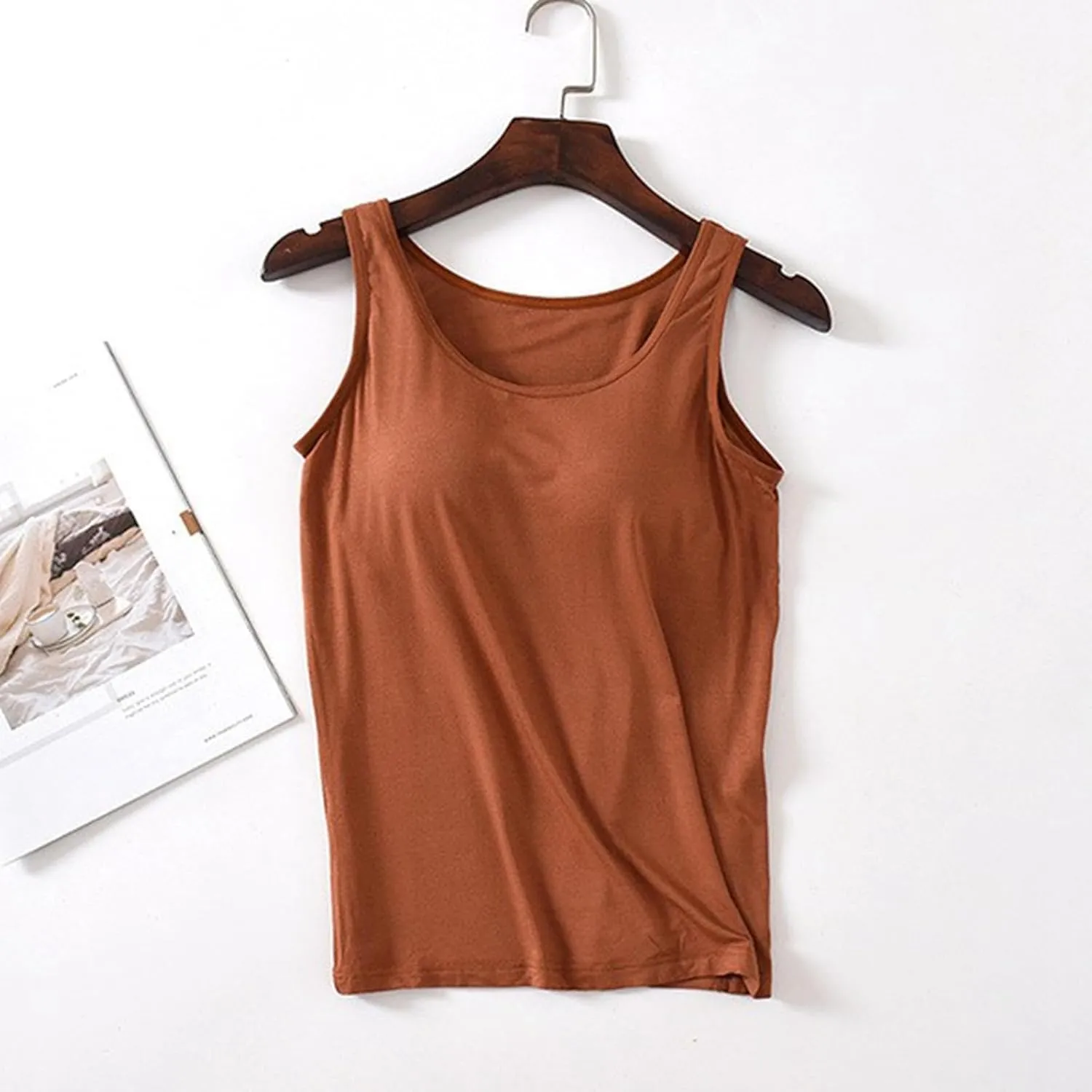 Built in Bra Tank Tops for Women Tee Summer Basic Workout Top Camisole Casual Wide Strap Sleevless Layer 2025