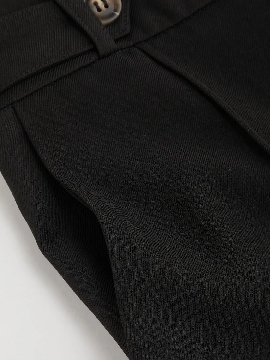 CIDER Mid Rise Elastic Waist Pocket Pleated Straight Leg Trousers