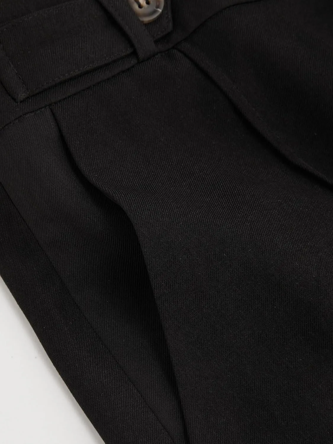 CIDER Mid Rise Elastic Waist Pocket Pleated Straight Leg Trousers