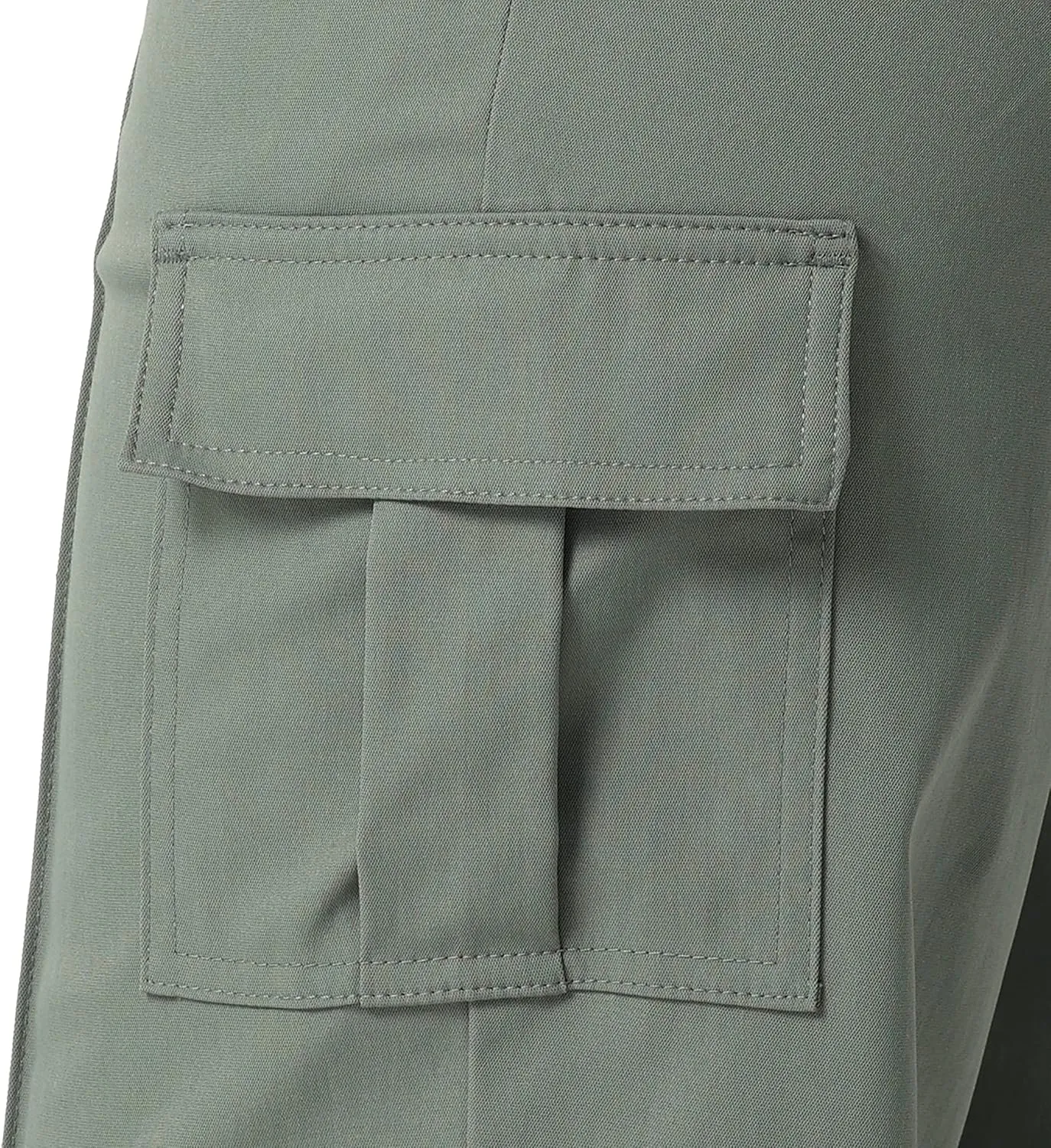 Lee Women's Flex to Go Mid Rise Seamed Cargo Pant