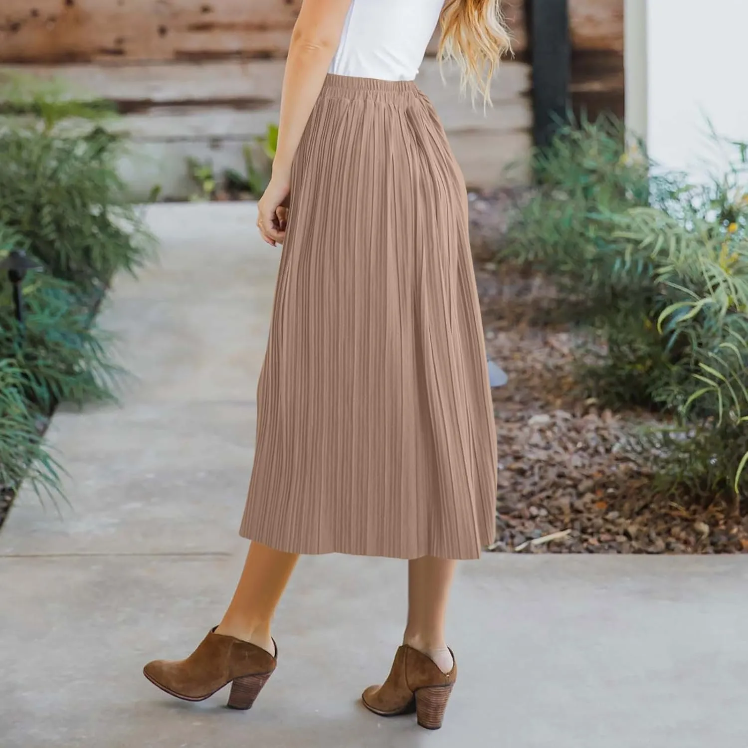 Women's Flowy Maxi Skirt 2025 Summer Pleated High Waisted Casual Long Skirts with Pockets Solid Color Button Dress