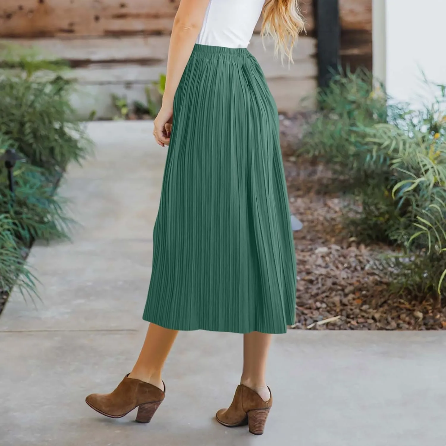Women's Flowy Maxi Skirt 2025 Summer Pleated High Waisted Casual Long Skirts with Pockets Solid Color Button Dress