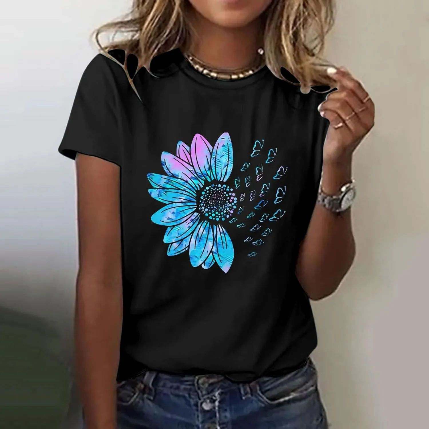 Womens Summer Short Sleeve Tops Vintage Floral Crew Neck Loose Fit Tees Casual Summer Basic Tunic Top Trendy 2025